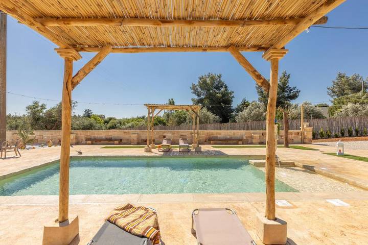 Villa per 6 persone, con Idromassaggio e Terrazza nonché Giardino e Piscina a Galatone