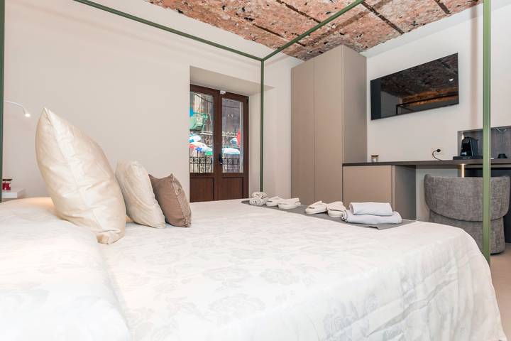 Holiday rental for 2 people, with balcony in Catania