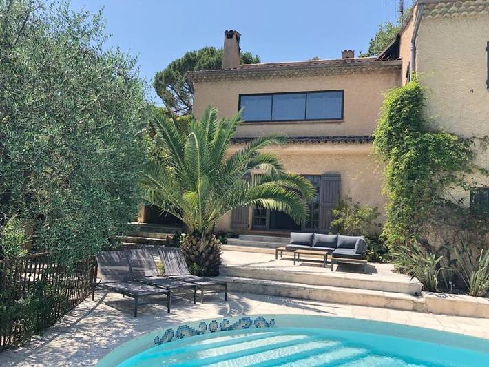 Villa pour 10 personnes, avec vue ainsi que piscine et jardin à Mougins - 2