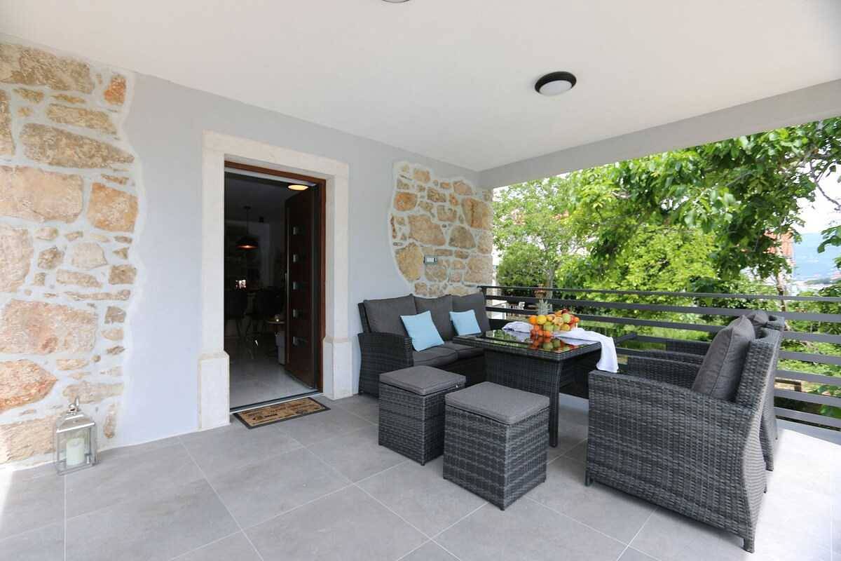 Appartement entier, Maison Anika (10069-K1) in Silo (Krk), Krk