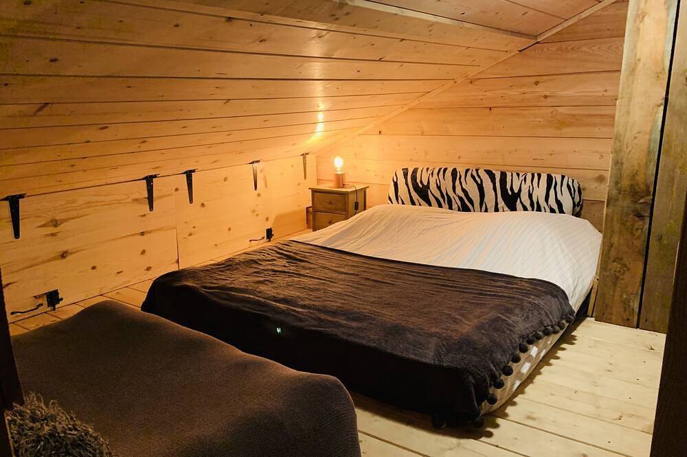 Appartement entier, Moitié de chalet à 300 mètres de la télécabine, vue imprenable in Pra-Loup (station de ski), Pra-Loup