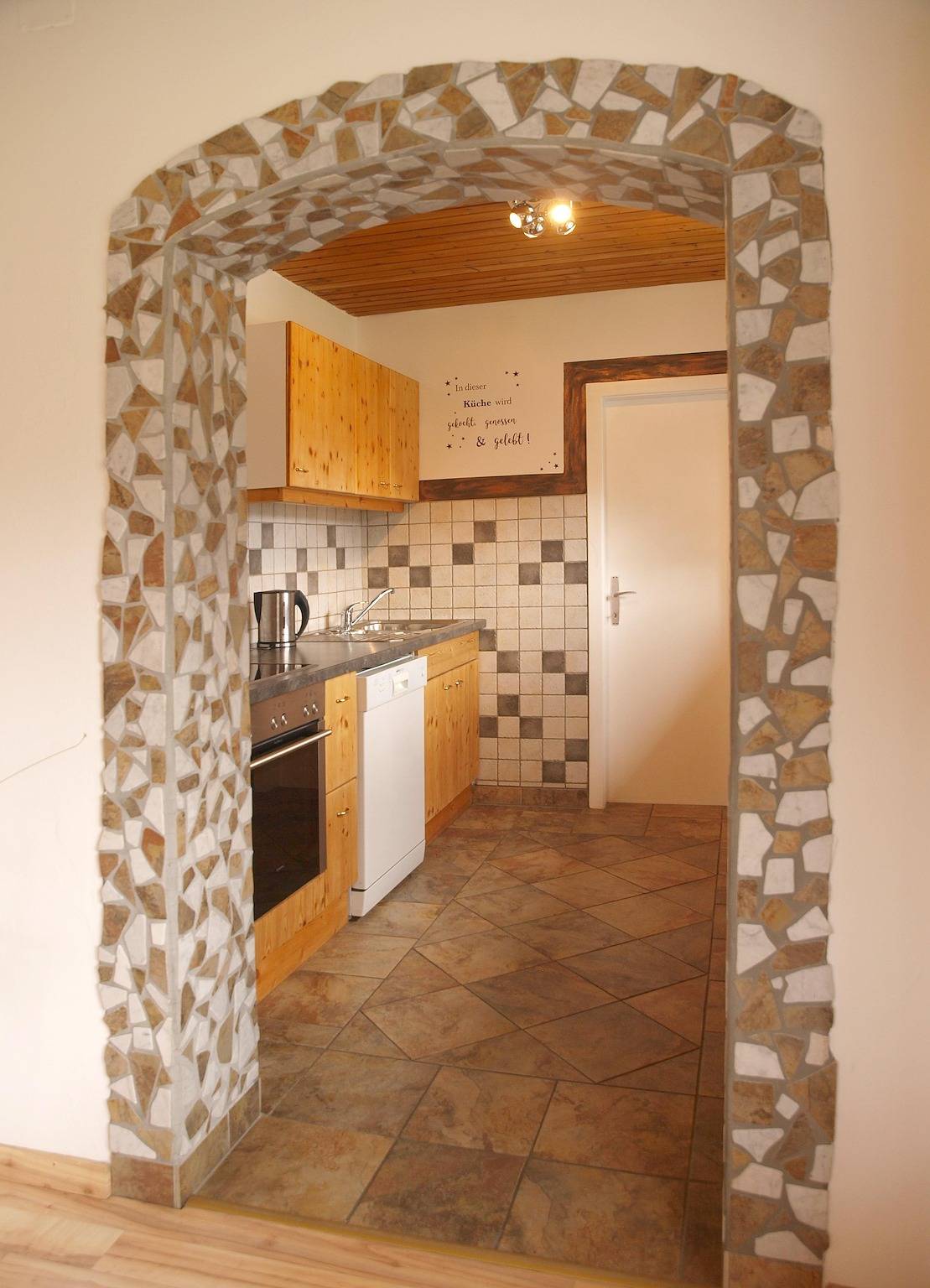 Ganze Ferienwohnung, Balkonappartement in Feld am See, Klagenfurt-Villach