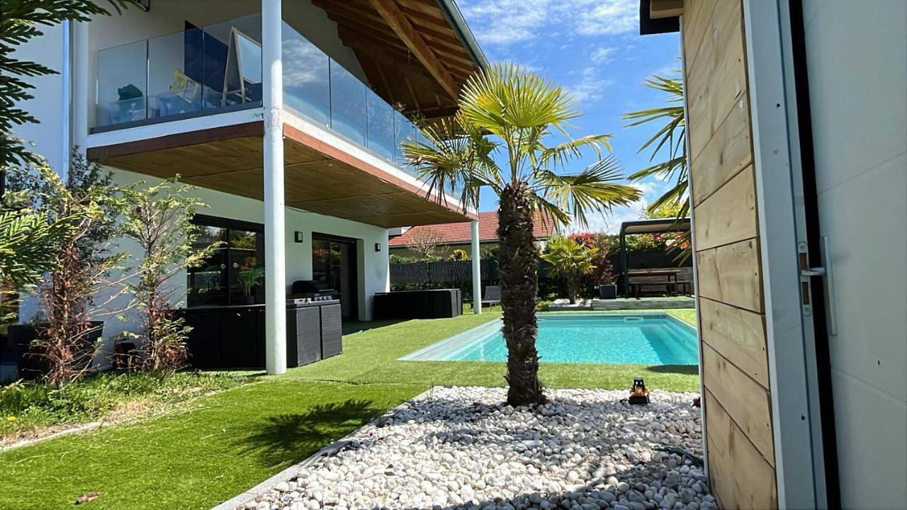 Villa in Reignier-Ésery, Région de Saint-Julien-en-Genevois