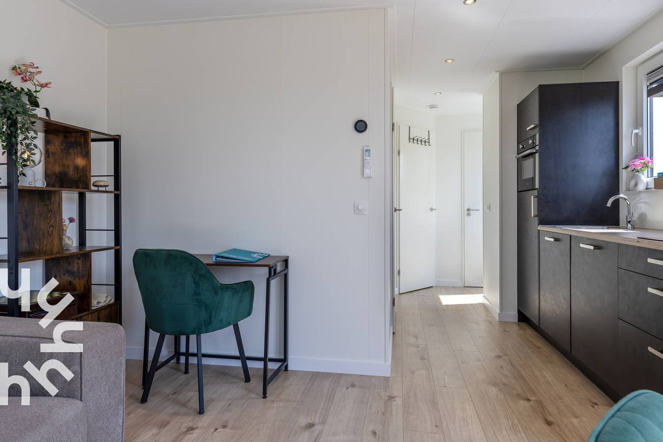 Modernes chalet für 4 Personen mit Veranda und Klimaanlage in Blokzijl in Blokzijl, Nationalpark Weerribben-Wieden