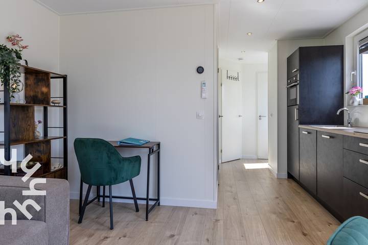Modernes chalet für 4 Personen mit Veranda und Klimaanlage in Blokzijl in Blokzijl, Nationalpark Weerribben-Wieden
