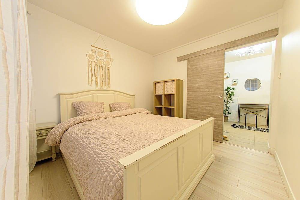 Apartamento entero, Le Cocon- Netflix - 9 min from the airport - Bright in Orly (Île de France), Valle del Marne