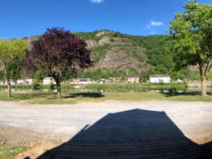 Location de vacances pour 4 personnes, avec sauna ainsi que jacuzzi et terrasse dans Chooz - 4