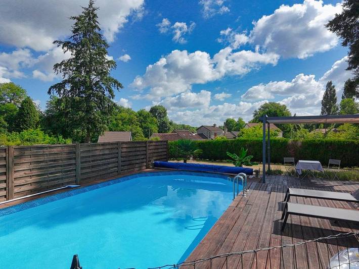 Location de vacances pour 2 personnes, avec vue ainsi que terrasse et piscine à Magnac-Laval - 2