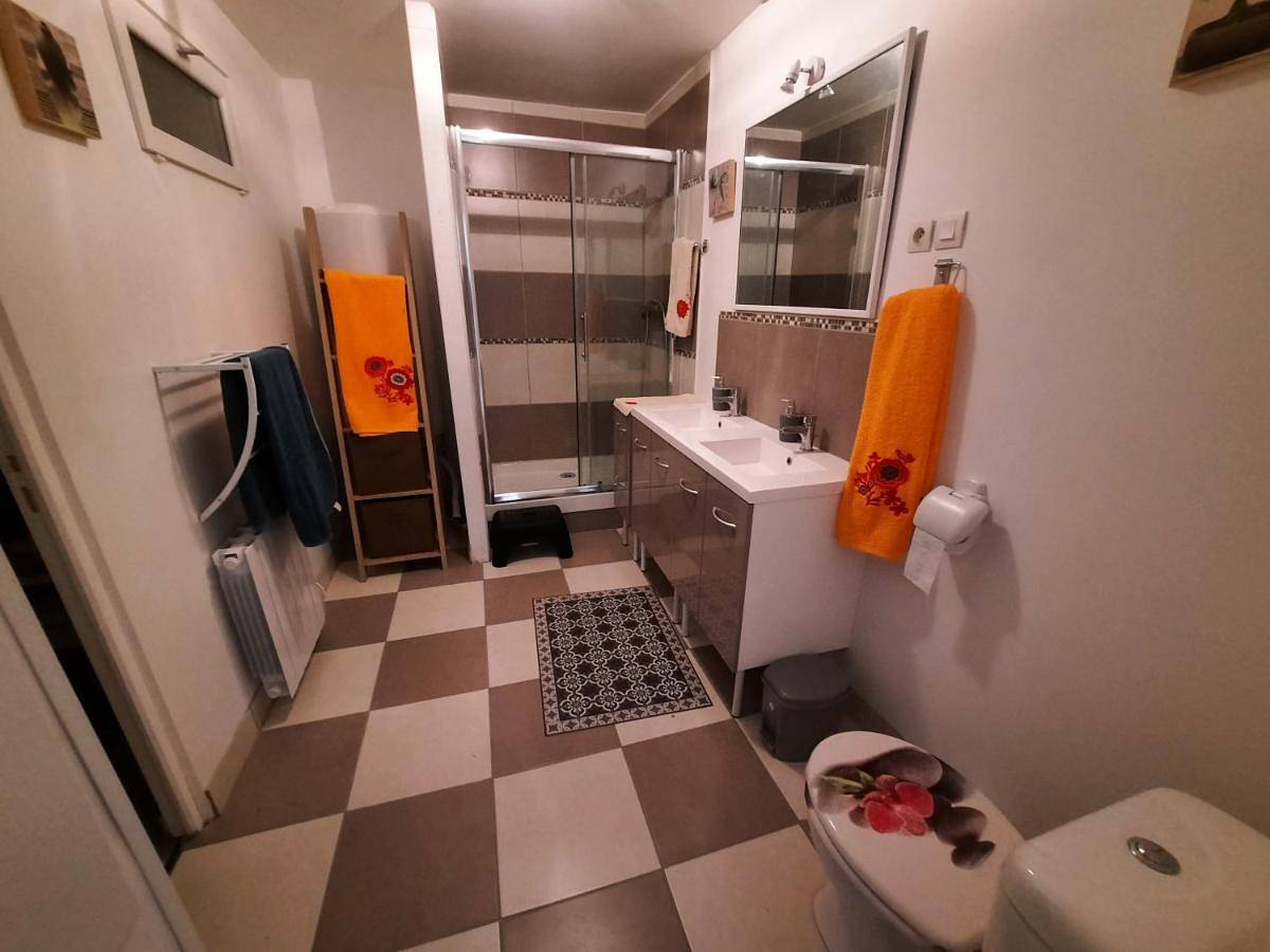 Two-Bedroom House in Hautevesnes, Aisne