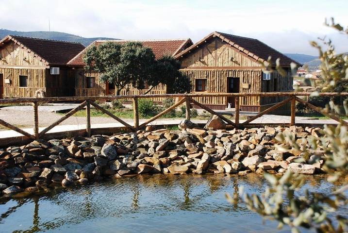 Parque de vacaciones para 6 personas, con Terraza y Jardín además de Piscina y Vistas en Castilla-La Mancha