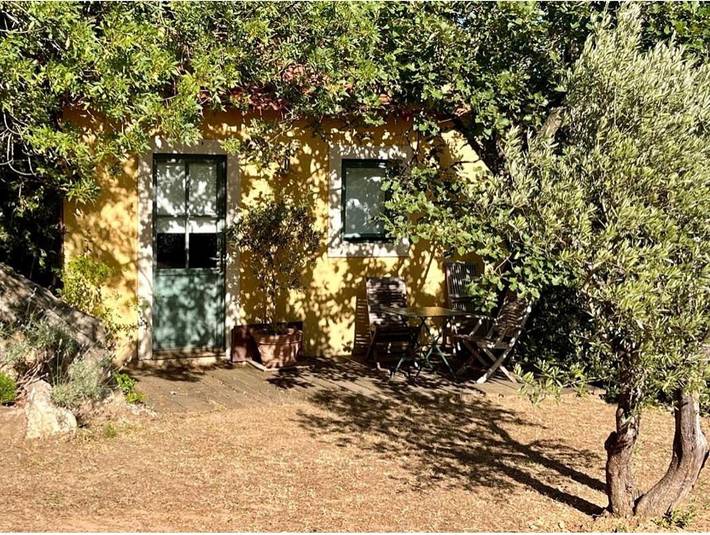 Location de vacances pour 2 personnes, avec piscine et terrasse ainsi que vue et jardin, animaux acceptés dans Gorges d'Héric - 4