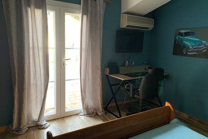 Location de vacances pour 8 personnes, avec terrasse et jardin à Uchaux - 4