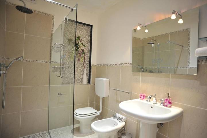 Location de vacances pour 4 personnes, avec piscine et jardin à Tavullia - 3