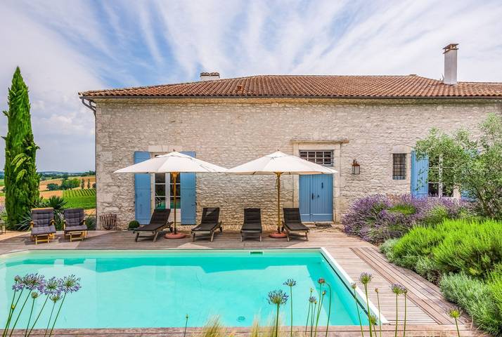 Location de vacances pour 6 personnes, avec jardin et terrasse à Loubès-Bernac