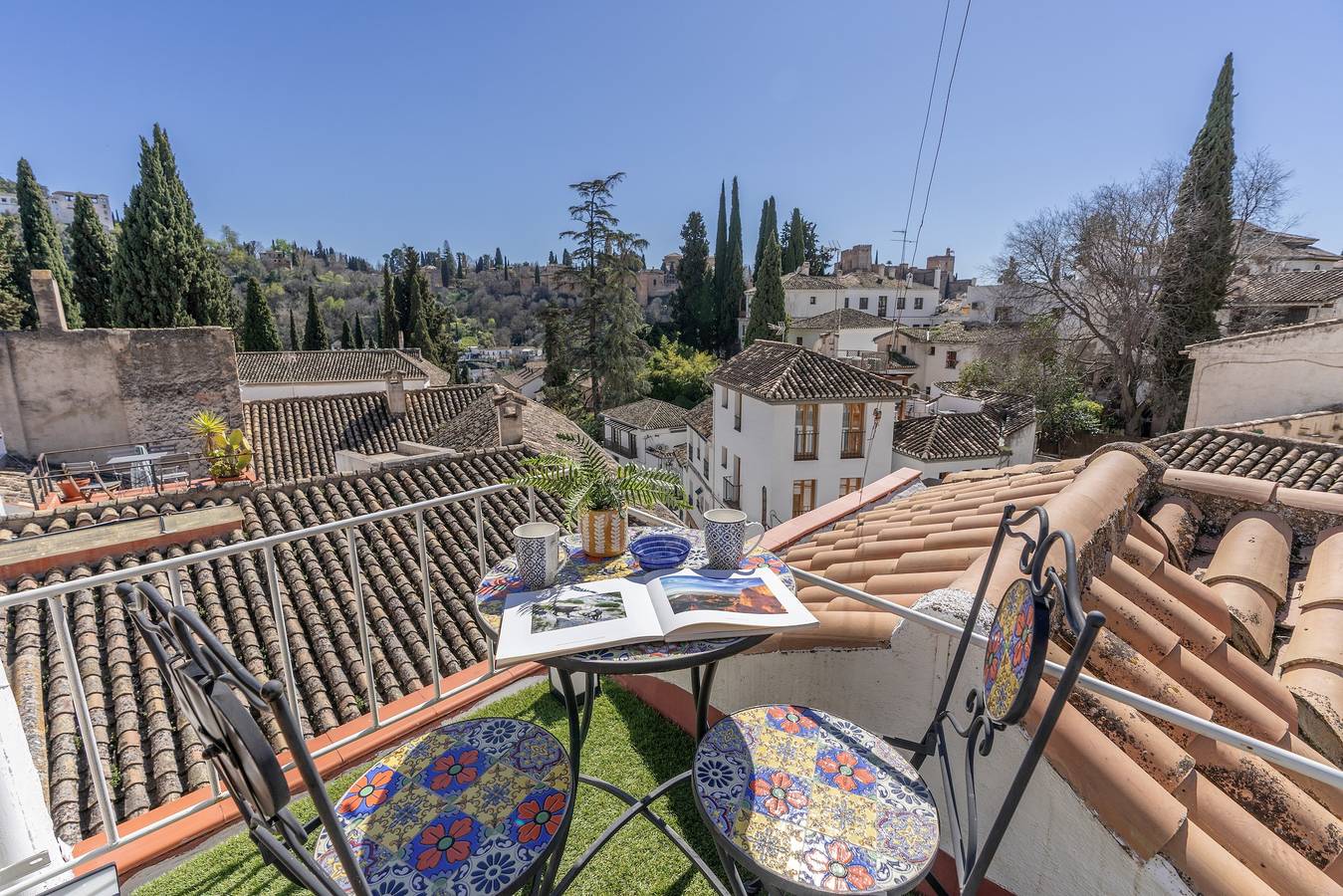 Casa Taracea Del Chapiz: Mountain Views, Wi-Fi, and Air Conditioning in Granada, Granada Province