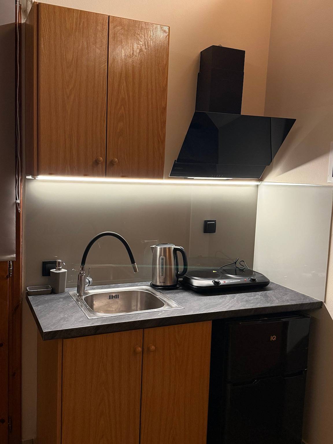 Hel lägenhet, Apartment 'Kyriakos' with Mountain View, Wi-Fi, and Air Conditioning in Euboia