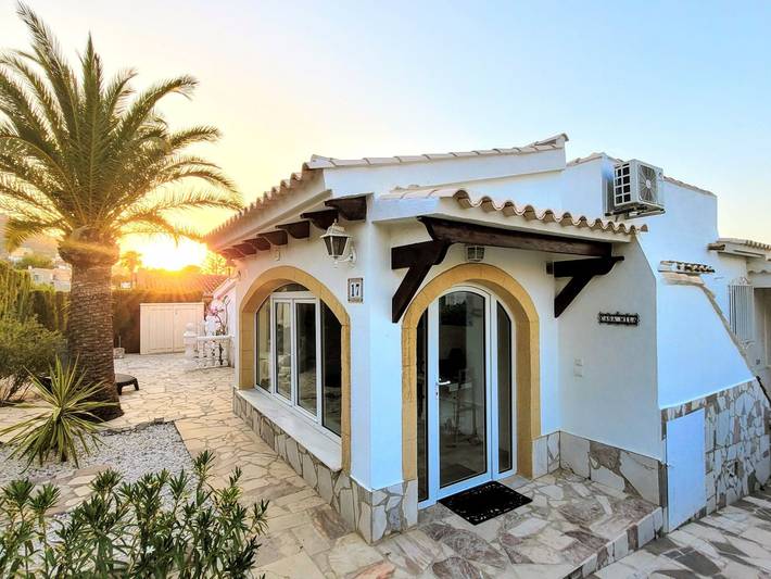 Casa de vacaciones para 6 personas, con jardín además de piscina y terraza en La Sella