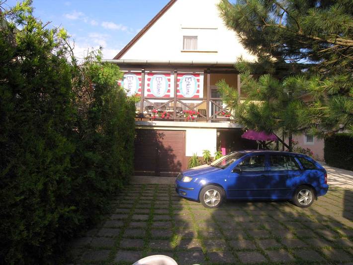 Ferienhaus für 8 Personen, mit Balkon und Garten in Balatonlelle