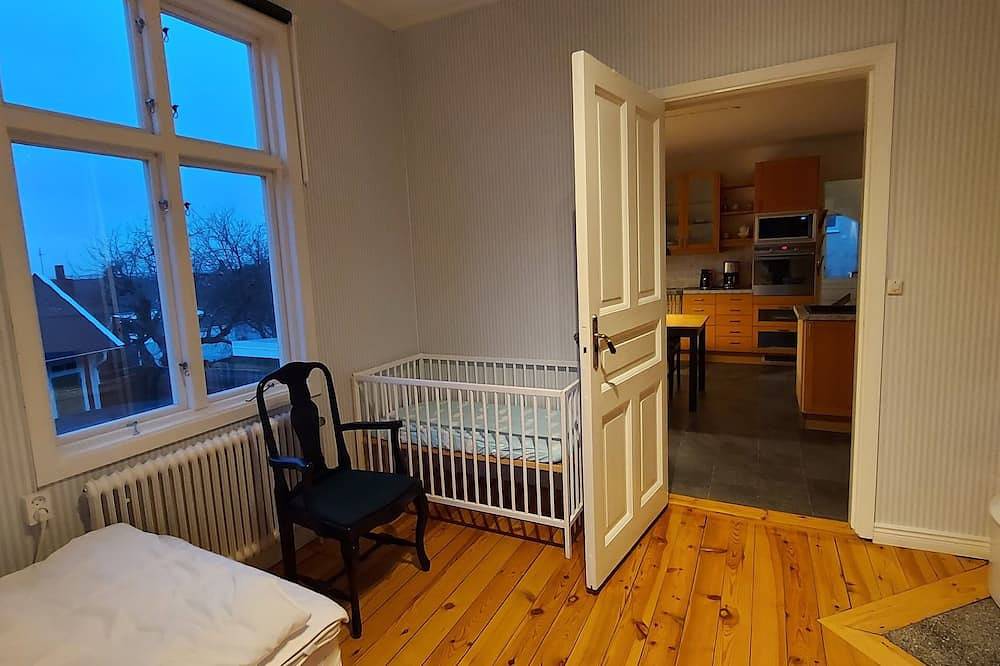 Character  2 bedroom ground floor unit in the heart of Gränna in Jönköping, Vättern