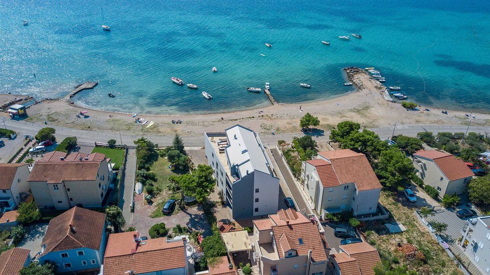 Ganze Wohnung, Cozy Seafront Apartment Sabbia, Steps from the Adriatic Sea, Srima Croatia in Srima, Šibenik-Knin