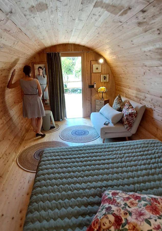 Hôtel pour 3 personnes, avec Terrasse ainsi que Jardin et Piscine à Vivaro