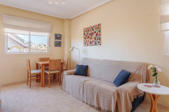 Apartamento entero, Apartamento 'Apartamento Salamanca 4' con piscina compartida, Wi-Fi y aire acondicionado in Santa Pola, Costa Blanca