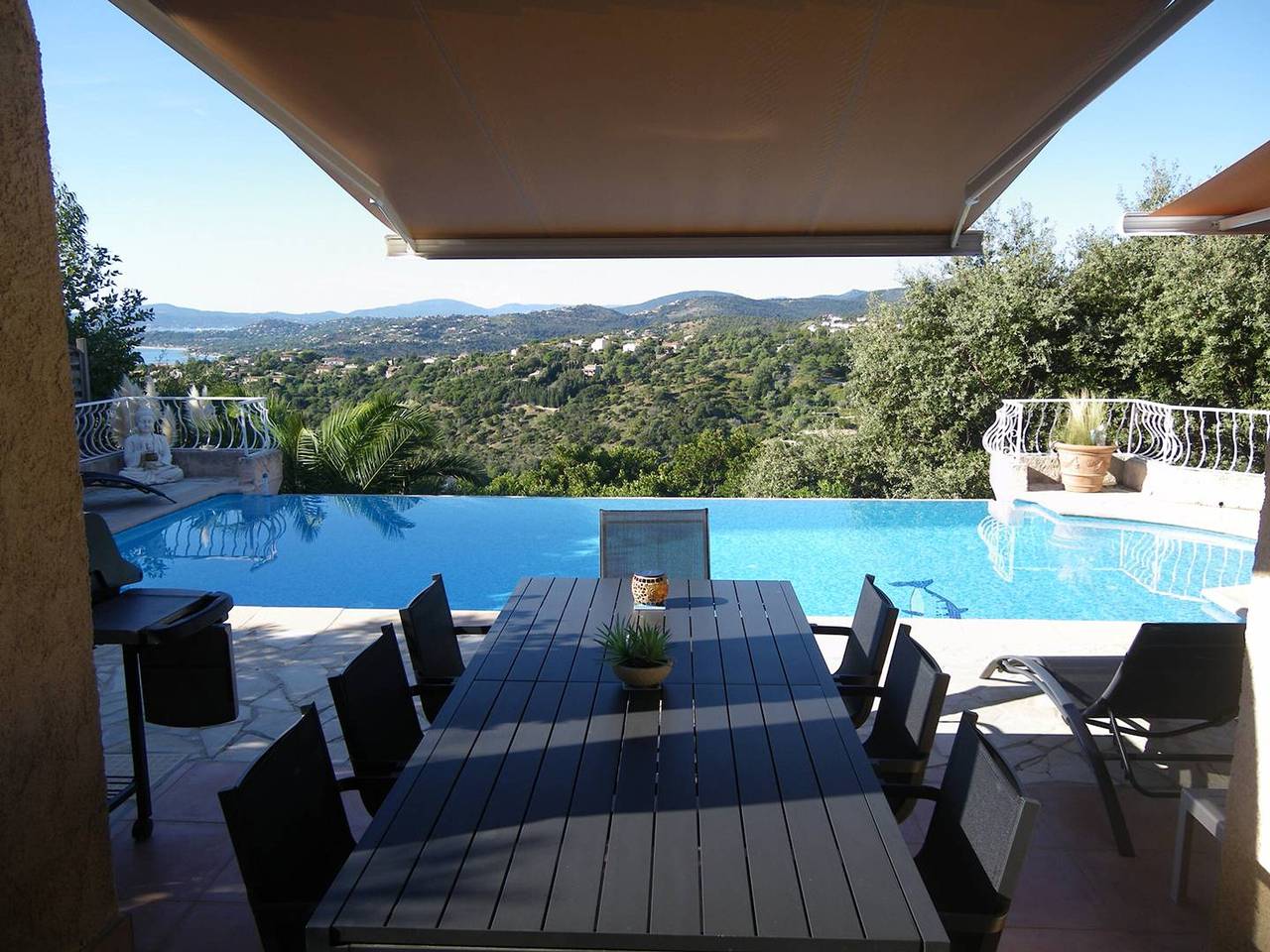 Villa avec piscine privée, climatisation et parking aux Issambres in Roquebrune-sur-Argens, Région de Draguignan