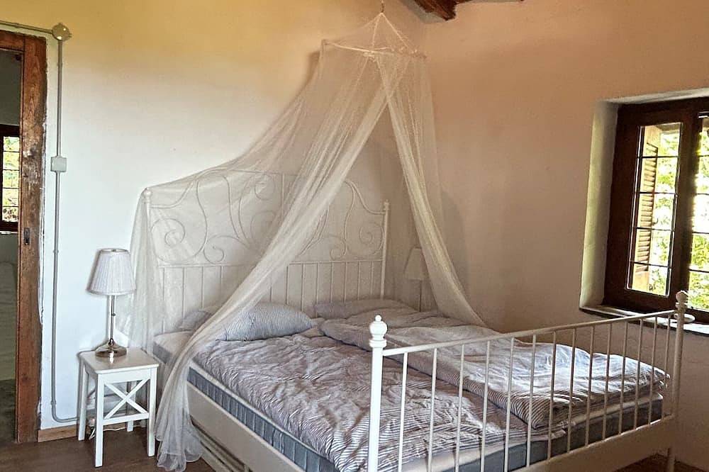 Traumhaftes Natursteinhaus mit 180°-Meerblick, Pool und herrlichem Garten in Pilion