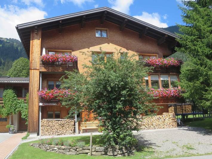 Ferienwohnung für 2 Personen, mit Balkon in Schoppernau