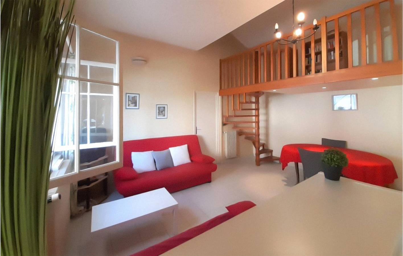 Gemütliches Apartment am Strand mit Annehmlichkeiten in Cagnes-sur-Mer, Cannes und Umgebung