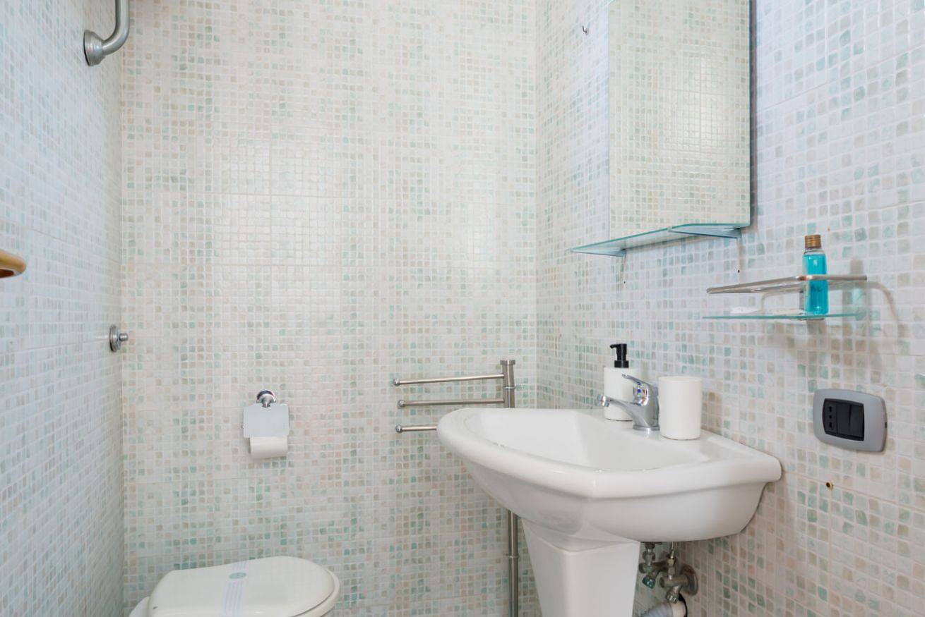 Entire apartment, Napoli Milionaria in Naples, Naples Province