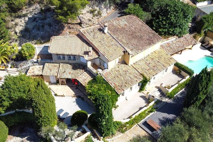 Location de vacances pour 8 personnes à Castagniers