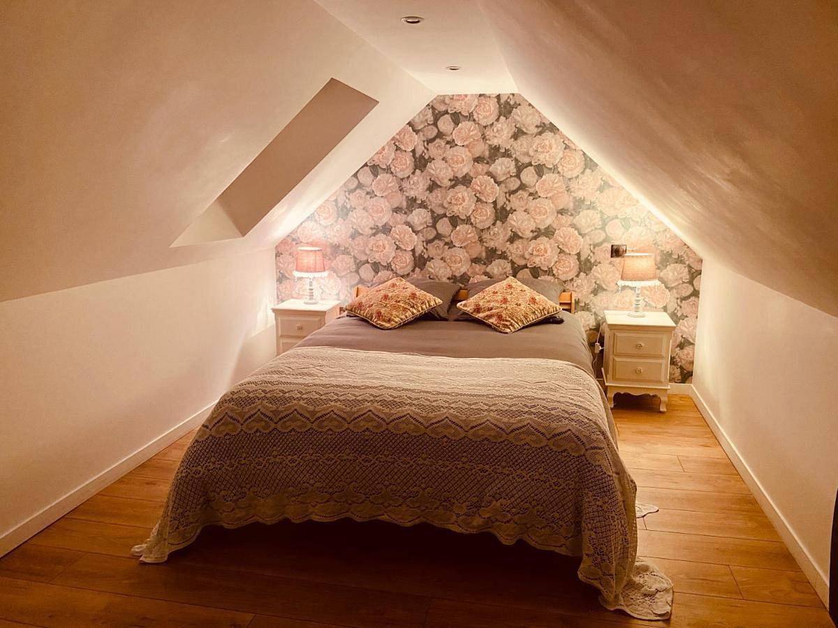 La Villa des Roses - Suite & Spa in Lys-lez-Lannoy, Région de Lille