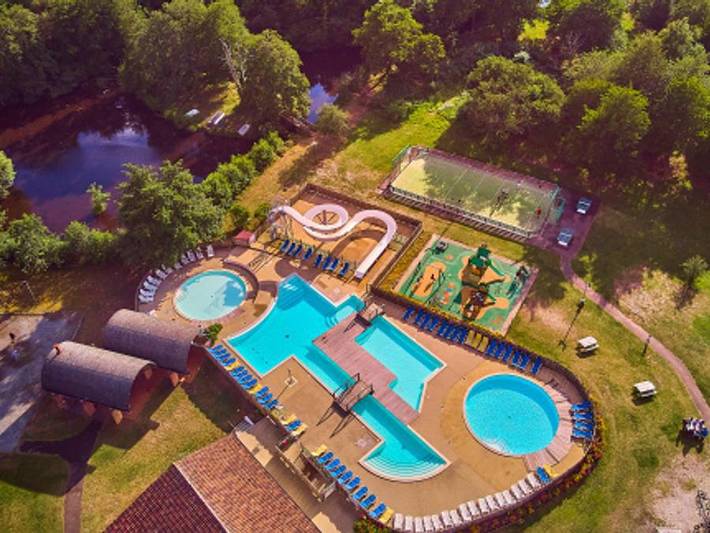 Camping pour 6 personnes, avec bassin pour enfant