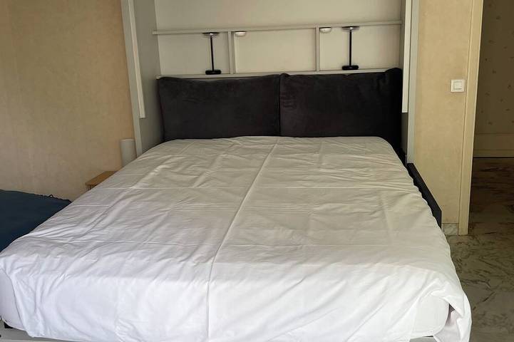 Appartement entier, Juan Les Pins Studio Vue Mer in Juan-les-Pins, Antibes