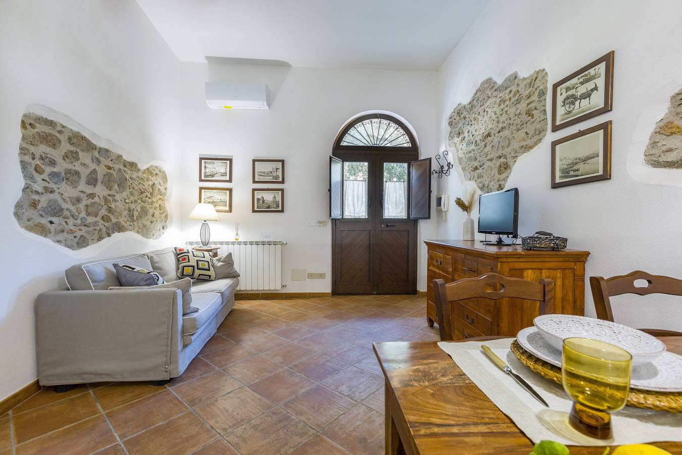 Ganze Wohnung, Ferienwohnung 'Ulivo' mit Bergblick, Wlan und Klimaanlage in Piraino, Messina Provinz