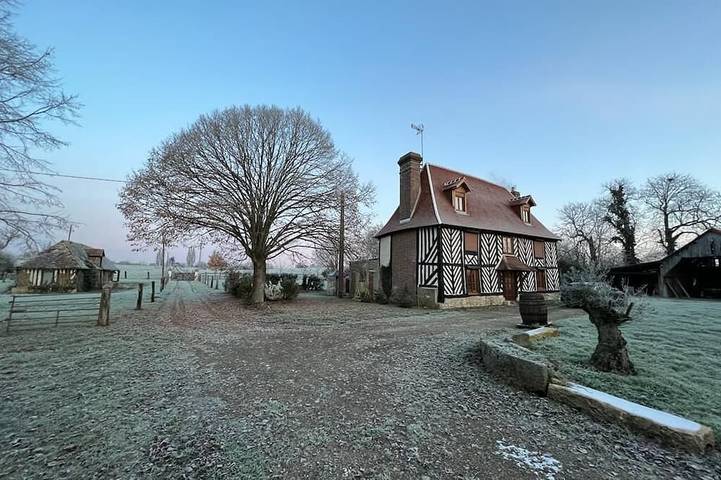 Gîte pour 8 personnes, avec jardin à Basseneville