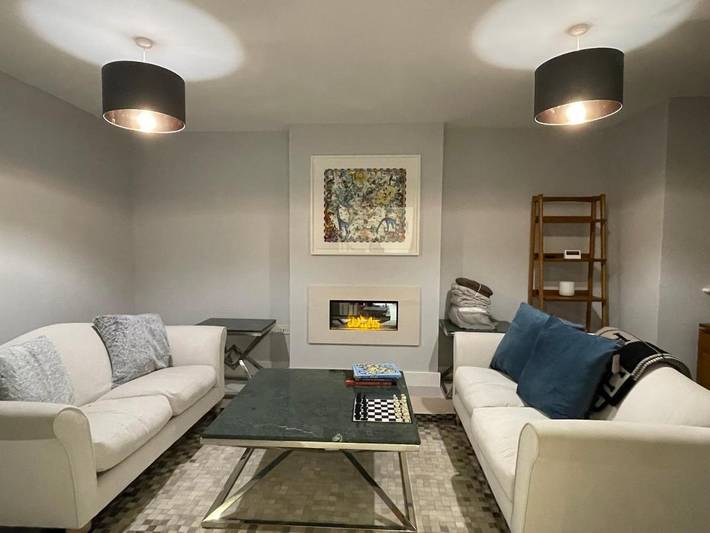 Location de vacances pour 6 personnes, avec jacuzzi dans Surbiton