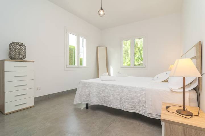 Finca für 6 Personen, mit Terrasse und Garten in S'Illot Cala Morlanda - 2