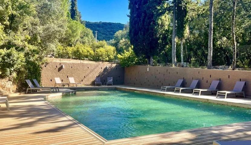 Camping pour 5 personnes, avec Piscine
