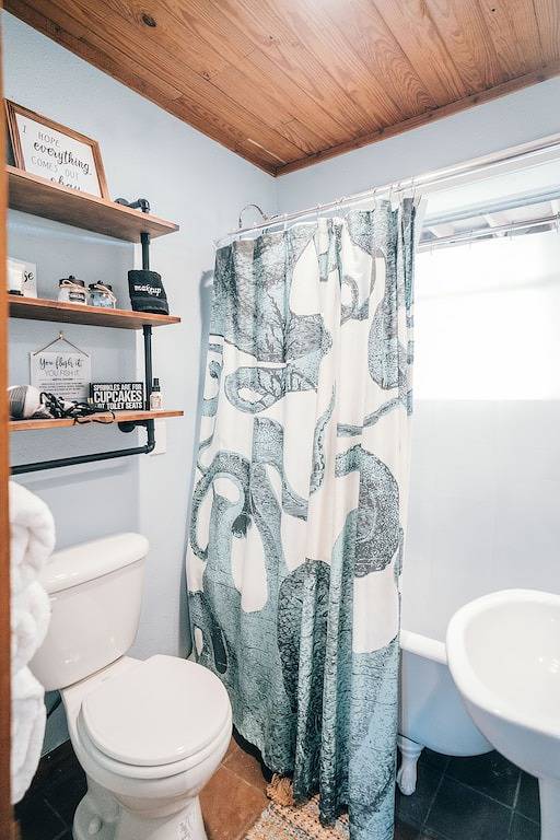 Little Big Sunset In Private Oasis in Lake Travis