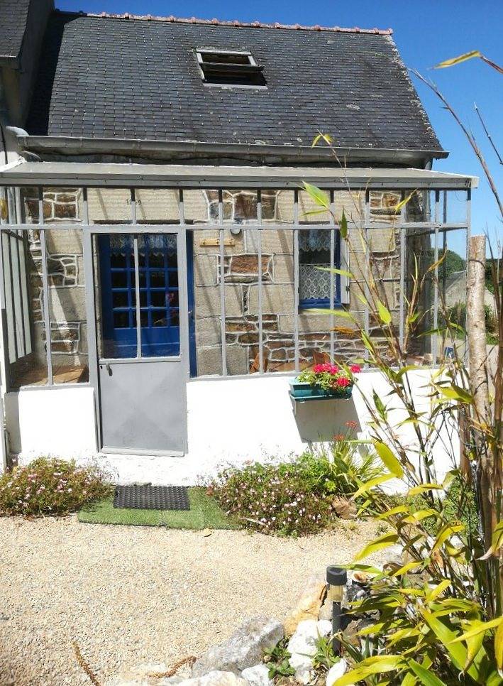 Gîte pour 2 personnes, avec terrasse et jardin, animaux acceptés dans Monts d'Arrée - 2