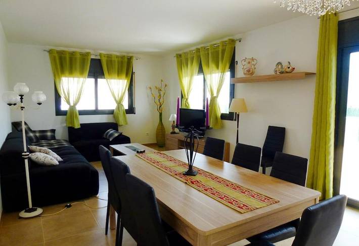 Location de vacances pour 8 personnes, avec jardin ainsi que vue et piscine, animaux acceptés dans Els Muntells - 3