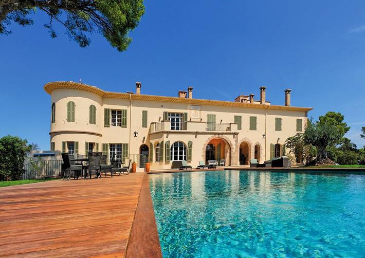 Villa für 32 Personen, mit Terrasse und Garten an der Côte d'Azur