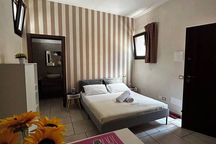 Standard Room for 1-4 Guests – Comfortable Stay in Pulsano Historic Center in Pulsano, Golfe de Tarente