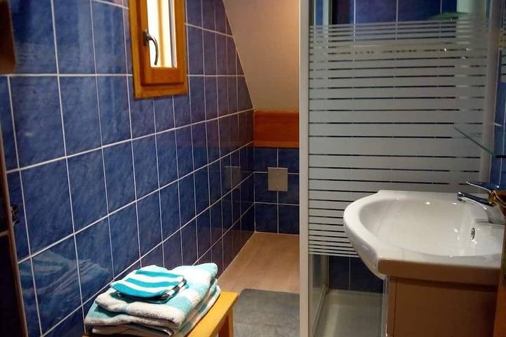 Gîte pour 4 personnes, avec piscine ainsi que terrasse et jardin à Saint-Martin-Vésubie - 4