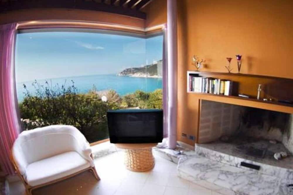Beautiful Villa By The Sea - Wifi + Climate in Porto Sa Ruxi, Province de Cagliari