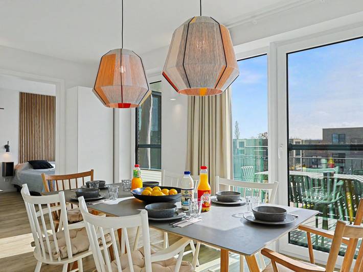Ferienwohnung für 6 Personen, mit Kinderpool und Balkon sowie Sauna und Seeblick in Lembruch - 2