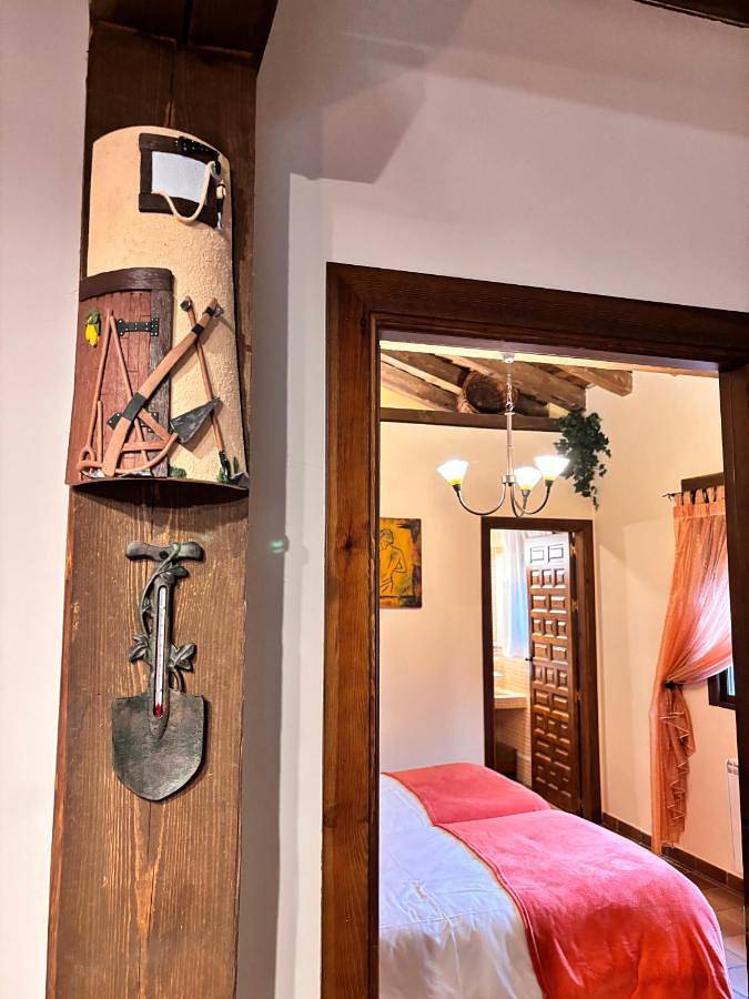 Casa rural para 4 personas, con vistas además de jardín y piscina en Provincia de Segovia