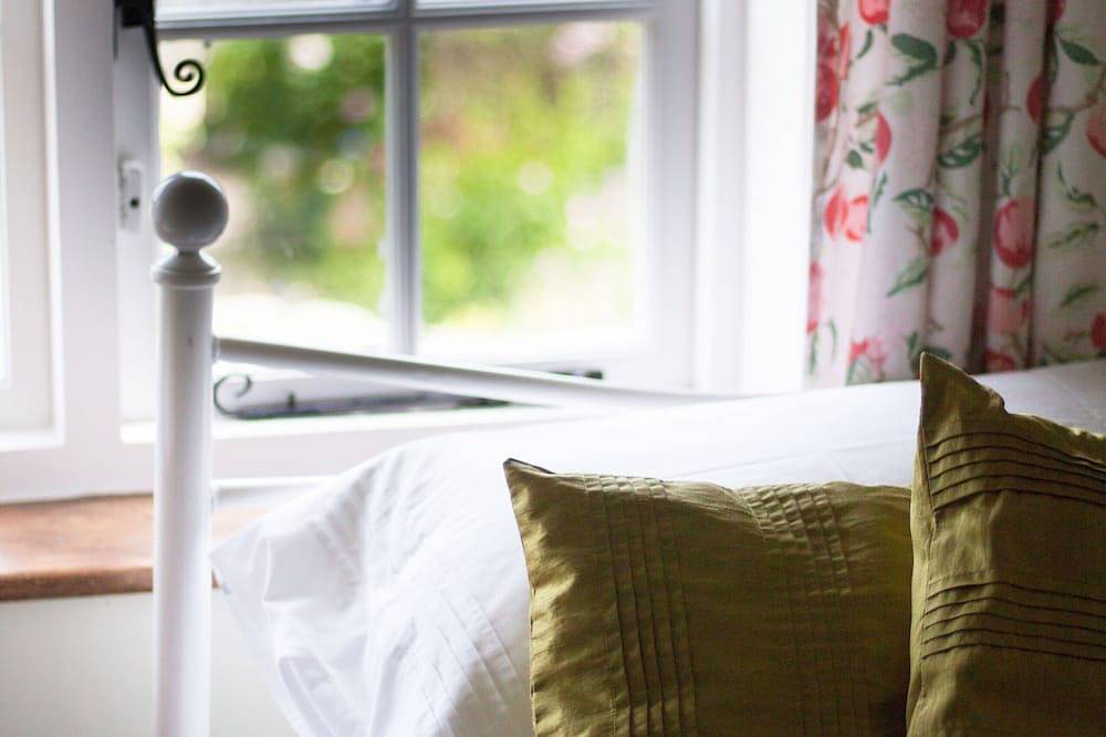 Blick auf offenes Ackerland, ideal zur Erkundung der Küste von Suffolk in Suffolk